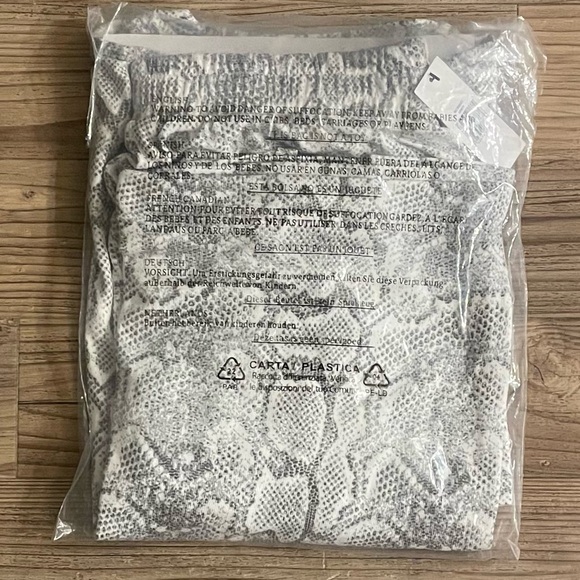 NEW…PJ Salvage Top and Shorts Pajama Set - Picture 5 of 5